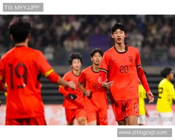 张琳芃边路传中助攻精彩瞬间展现中国足球新风貌 张琳芃边路传中助攻精彩瞬间展现中国足球新风貌